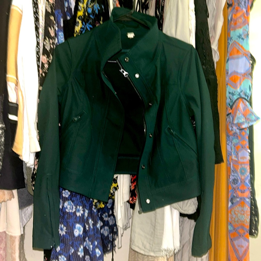 Lululemon size 2 jacket coat Green
